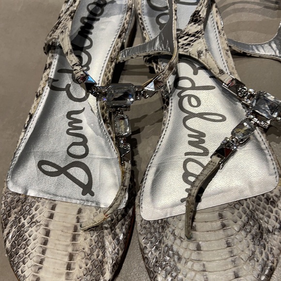 Sandals - Picture 2 of 5